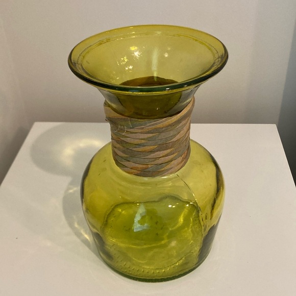 Green Vase - Picture 2 of 5